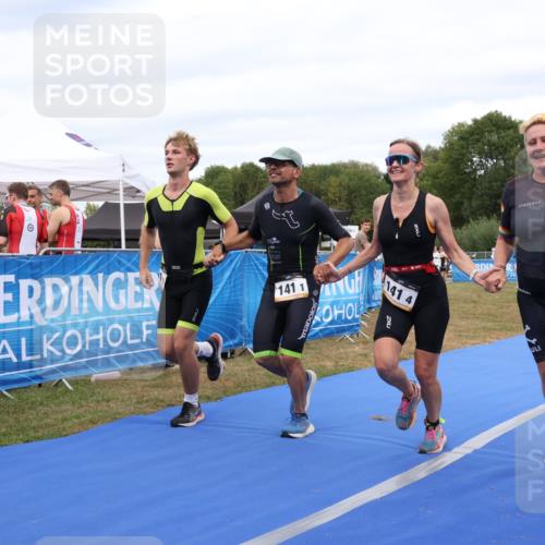 31.08.2025 - Elbe Triathlon Hamburg Strokosch-Dieckow http://msf.ph/oto/8658343 31.08.2025 16:23:24 Ziel  meine-sportfotos.de