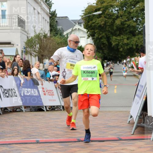 31.08.2025 - 21. Blankeneser Heldenlauf Strokosch-Dieckow http://msf.ph/oto/8658366 31.08.2025 10:51:30 Ziel 2187, 3580, 3030 meine-sportfotos.de
