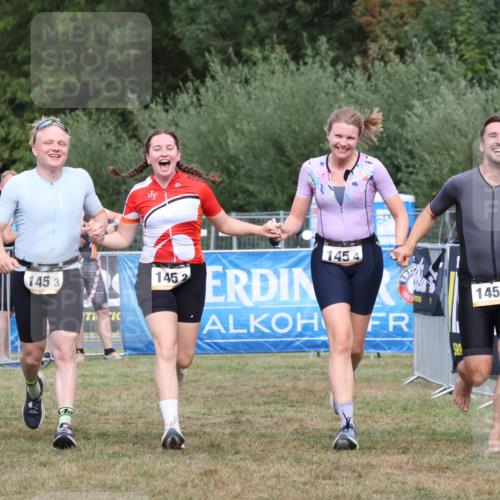 31.08.2025 - Elbe Triathlon Hamburg Strokosch-Dieckow http://msf.ph/oto/8658386 31.08.2025 16:25:55 Ziel  meine-sportfotos.de
