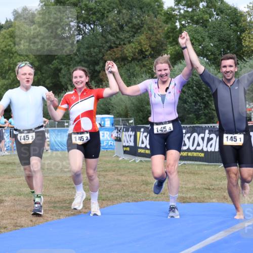 31.08.2025 - Elbe Triathlon Hamburg Strokosch-Dieckow http://msf.ph/oto/8658399 31.08.2025 16:25:58 Ziel  meine-sportfotos.de