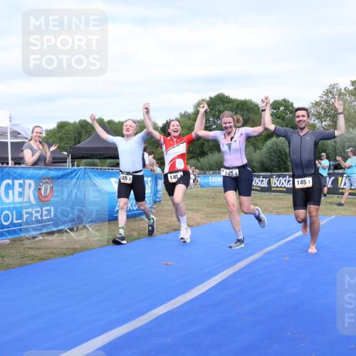 31.08.2025 - Elbe Triathlon Hamburg Strokosch-Dieckow http://msf.ph/oto/8658405 31.08.2025 16:25:59 Ziel  meine-sportfotos.de