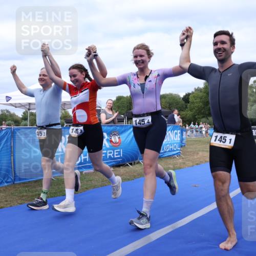 31.08.2025 - Elbe Triathlon Hamburg Strokosch-Dieckow http://msf.ph/oto/8658411 31.08.2025 16:26:00 Ziel  meine-sportfotos.de