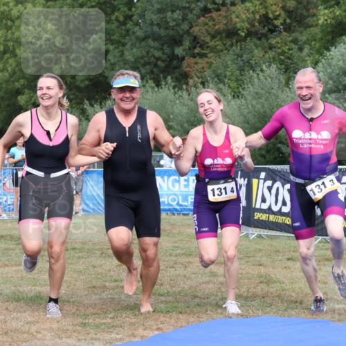 31.08.2025 - Elbe Triathlon Hamburg Strokosch-Dieckow http://msf.ph/oto/8658420 31.08.2025 16:26:44 Ziel  meine-sportfotos.de