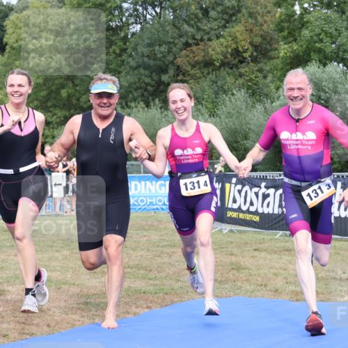 31.08.2025 - Elbe Triathlon Hamburg Strokosch-Dieckow http://msf.ph/oto/8658422 31.08.2025 16:26:44 Ziel  meine-sportfotos.de
