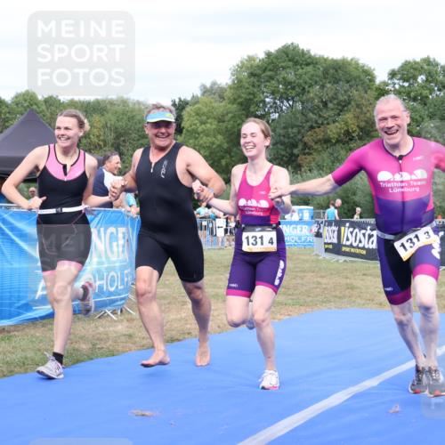 31.08.2025 - Elbe Triathlon Hamburg Strokosch-Dieckow http://msf.ph/oto/8658426 31.08.2025 16:26:45 Ziel  meine-sportfotos.de
