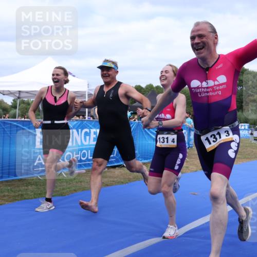 31.08.2025 - Elbe Triathlon Hamburg Strokosch-Dieckow http://msf.ph/oto/8658429 31.08.2025 16:26:46 Ziel  meine-sportfotos.de