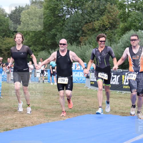 31.08.2025 - Elbe Triathlon Hamburg Strokosch-Dieckow http://msf.ph/oto/8658441 31.08.2025 16:28:18 Ziel  meine-sportfotos.de