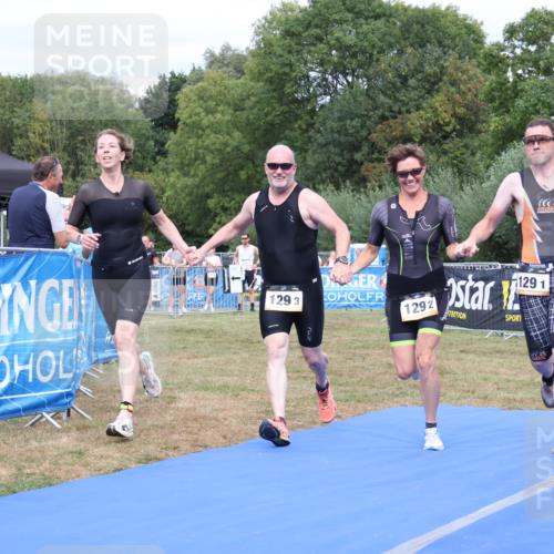 31.08.2025 - Elbe Triathlon Hamburg Strokosch-Dieckow http://msf.ph/oto/8658442 31.08.2025 16:28:19 Ziel  meine-sportfotos.de