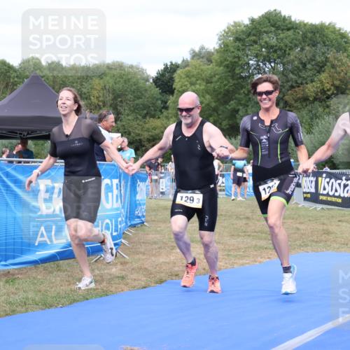31.08.2025 - Elbe Triathlon Hamburg Strokosch-Dieckow http://msf.ph/oto/8658445 31.08.2025 16:28:19 Ziel  meine-sportfotos.de