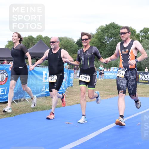 31.08.2025 - Elbe Triathlon Hamburg Strokosch-Dieckow http://msf.ph/oto/8658446 31.08.2025 16:28:20 Ziel  meine-sportfotos.de