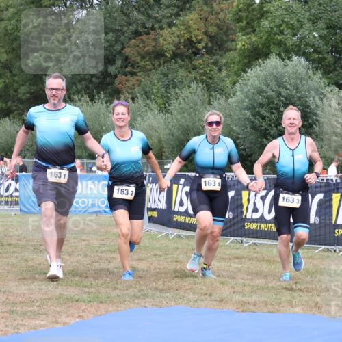 31.08.2025 - Elbe Triathlon Hamburg Strokosch-Dieckow http://msf.ph/oto/8658455 31.08.2025 16:28:46 Ziel  meine-sportfotos.de