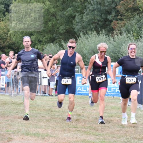 31.08.2025 - Elbe Triathlon Hamburg Strokosch-Dieckow http://msf.ph/oto/8658482 31.08.2025 16:33:37 Ziel  meine-sportfotos.de