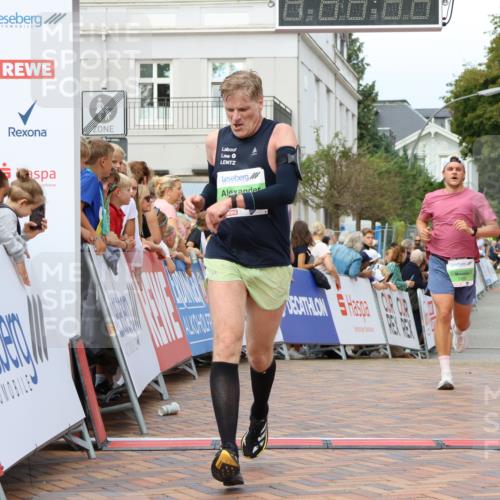 31.08.2025 - 21. Blankeneser Heldenlauf Strokosch-Dieckow http://msf.ph/oto/8658484 31.08.2025 10:50:30 Ziel 3699, 3354, 3564 meine-sportfotos.de