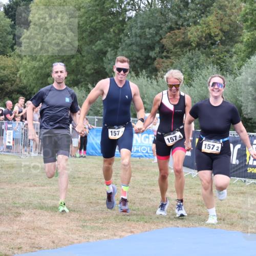 31.08.2025 - Elbe Triathlon Hamburg Strokosch-Dieckow http://msf.ph/oto/8658486 31.08.2025 16:33:38 Ziel  meine-sportfotos.de