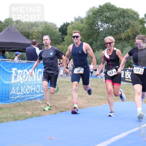 31.08.2025 - Elbe Triathlon Hamburg Strokosch-Dieckow http://msf.ph/oto/8658493 31.08.2025 16:33:39 Ziel  meine-sportfotos.de