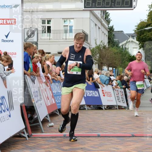 31.08.2025 - 21. Blankeneser Heldenlauf Strokosch-Dieckow http://msf.ph/oto/8658494 31.08.2025 10:50:30 Ziel 3699, 3354, 3564 meine-sportfotos.de