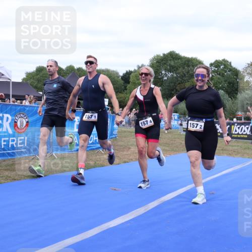 31.08.2025 - Elbe Triathlon Hamburg Strokosch-Dieckow http://msf.ph/oto/8658496 31.08.2025 16:33:40 Ziel  meine-sportfotos.de