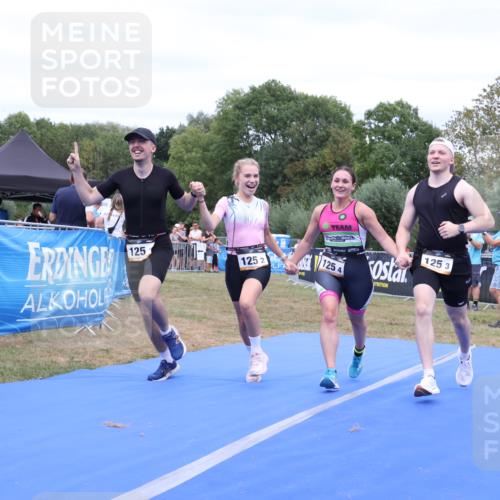31.08.2025 - Elbe Triathlon Hamburg Strokosch-Dieckow http://msf.ph/oto/8658513 31.08.2025 16:33:45 Ziel  meine-sportfotos.de