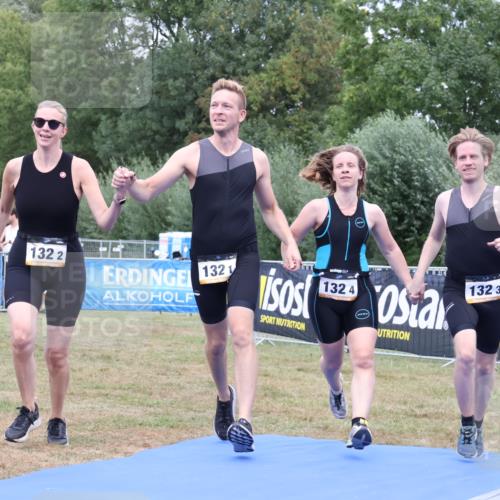31.08.2025 - Elbe Triathlon Hamburg Strokosch-Dieckow http://msf.ph/oto/8658529 31.08.2025 16:34:30 Ziel  meine-sportfotos.de