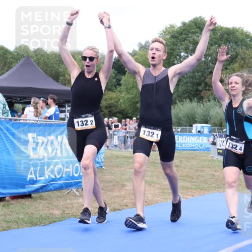 31.08.2025 - Elbe Triathlon Hamburg Strokosch-Dieckow http://msf.ph/oto/8658534 31.08.2025 16:34:31 Ziel  meine-sportfotos.de