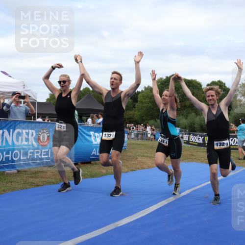 31.08.2025 - Elbe Triathlon Hamburg Strokosch-Dieckow http://msf.ph/oto/8658536 31.08.2025 16:34:32 Ziel  meine-sportfotos.de