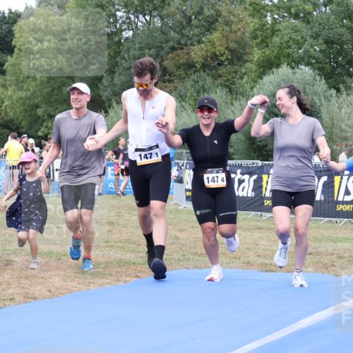 31.08.2025 - Elbe Triathlon Hamburg Strokosch-Dieckow http://msf.ph/oto/8658542 31.08.2025 16:35:49 Ziel  meine-sportfotos.de