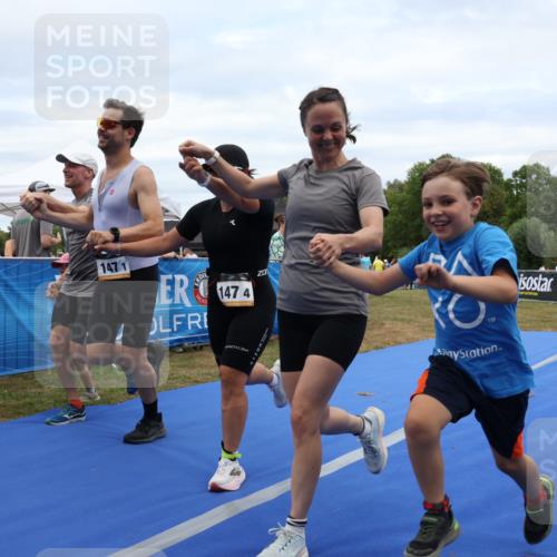 31.08.2025 - Elbe Triathlon Hamburg Strokosch-Dieckow http://msf.ph/oto/8658550 31.08.2025 16:35:52 Ziel  meine-sportfotos.de