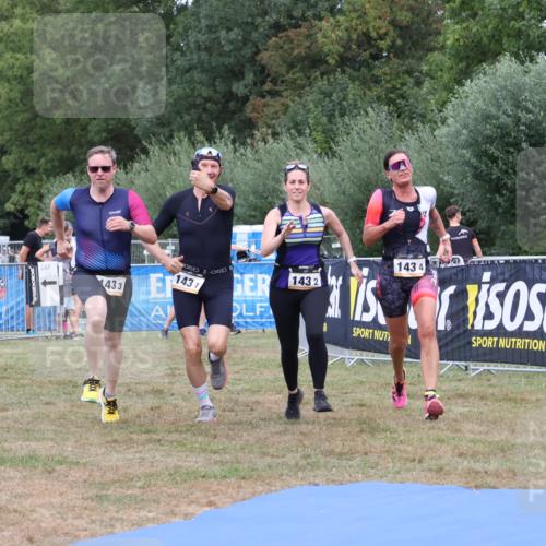 31.08.2025 - Elbe Triathlon Hamburg Strokosch-Dieckow http://msf.ph/oto/8658552 31.08.2025 16:36:17 Ziel  meine-sportfotos.de