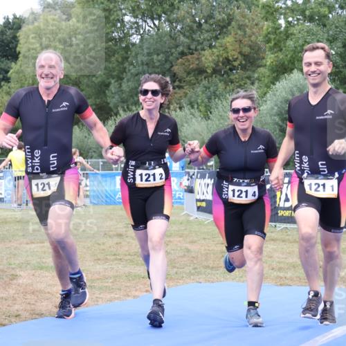 31.08.2025 - Elbe Triathlon Hamburg Strokosch-Dieckow http://msf.ph/oto/8658568 31.08.2025 16:36:26 Ziel  meine-sportfotos.de