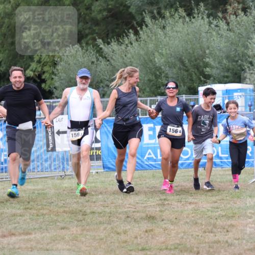 31.08.2025 - Elbe Triathlon Hamburg Strokosch-Dieckow http://msf.ph/oto/8658578 31.08.2025 16:37:34 Ziel  meine-sportfotos.de