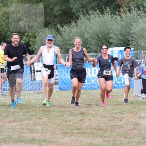 31.08.2025 - Elbe Triathlon Hamburg Strokosch-Dieckow http://msf.ph/oto/8658580 31.08.2025 16:37:35 Ziel  meine-sportfotos.de