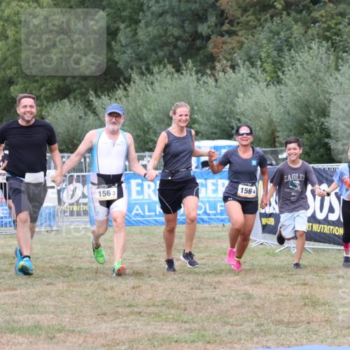 31.08.2025 - Elbe Triathlon Hamburg Strokosch-Dieckow http://msf.ph/oto/8658582 31.08.2025 16:37:36 Ziel  meine-sportfotos.de