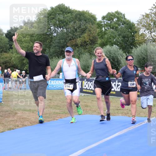 31.08.2025 - Elbe Triathlon Hamburg Strokosch-Dieckow http://msf.ph/oto/8658591 31.08.2025 16:37:39 Ziel  meine-sportfotos.de