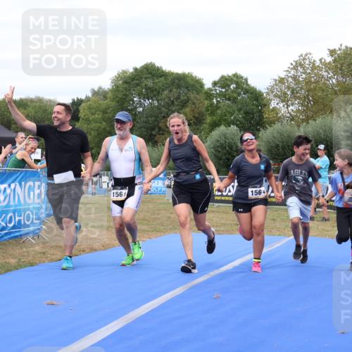 31.08.2025 - Elbe Triathlon Hamburg Strokosch-Dieckow http://msf.ph/oto/8658592 31.08.2025 16:37:40 Ziel  meine-sportfotos.de