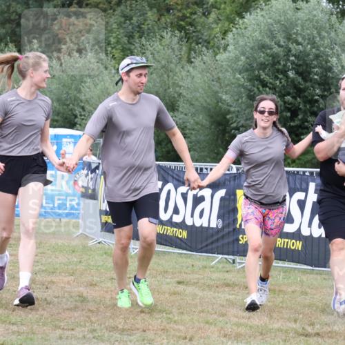 31.08.2025 - Elbe Triathlon Hamburg Strokosch-Dieckow http://msf.ph/oto/8658598 31.08.2025 16:38:00 Ziel  meine-sportfotos.de