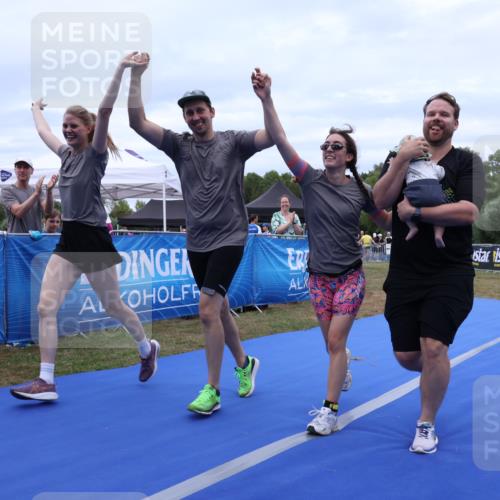 31.08.2025 - Elbe Triathlon Hamburg Strokosch-Dieckow http://msf.ph/oto/8658612 31.08.2025 16:38:04 Ziel  meine-sportfotos.de