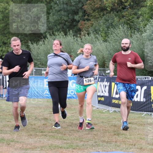 31.08.2025 - Elbe Triathlon Hamburg Strokosch-Dieckow http://msf.ph/oto/8658616 31.08.2025 16:39:15 Ziel  meine-sportfotos.de