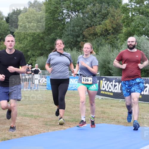 31.08.2025 - Elbe Triathlon Hamburg Strokosch-Dieckow http://msf.ph/oto/8658623 31.08.2025 16:39:17 Ziel  meine-sportfotos.de