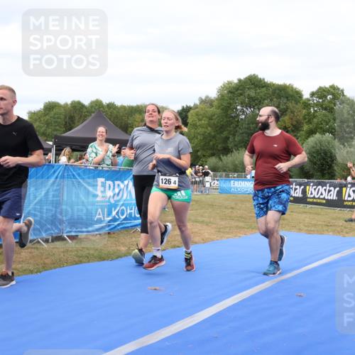 31.08.2025 - Elbe Triathlon Hamburg Strokosch-Dieckow http://msf.ph/oto/8658630 31.08.2025 16:39:18 Ziel  meine-sportfotos.de