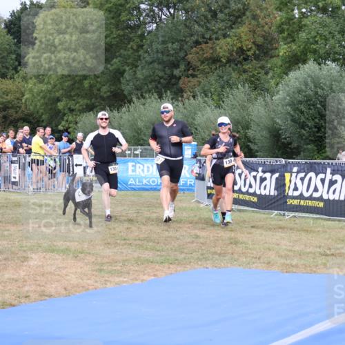 31.08.2025 - Elbe Triathlon Hamburg Strokosch-Dieckow http://msf.ph/oto/8658634 31.08.2025 16:40:15 Ziel  meine-sportfotos.de