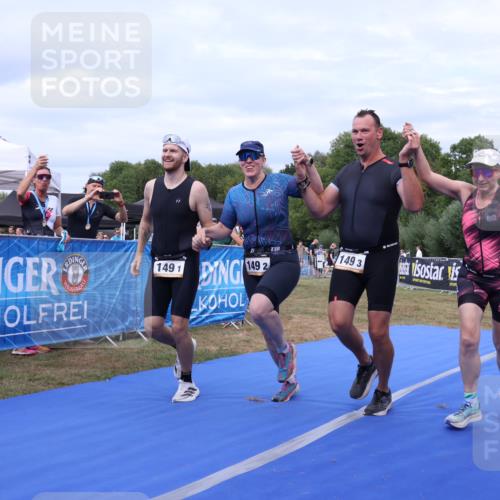 31.08.2025 - Elbe Triathlon Hamburg Strokosch-Dieckow http://msf.ph/oto/8658660 31.08.2025 16:42:02 Ziel  meine-sportfotos.de