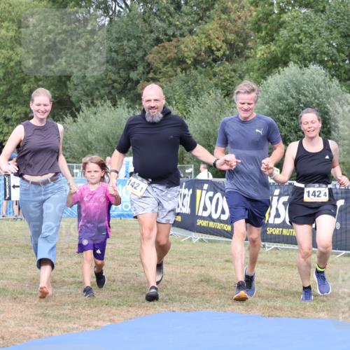31.08.2025 - Elbe Triathlon Hamburg Strokosch-Dieckow http://msf.ph/oto/8658677 31.08.2025 16:43:11 Ziel  meine-sportfotos.de