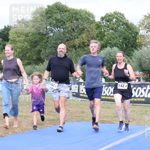 31.08.2025 - Elbe Triathlon Hamburg Strokosch-Dieckow http://msf.ph/oto/8658681 31.08.2025 16:43:12 Ziel  meine-sportfotos.de