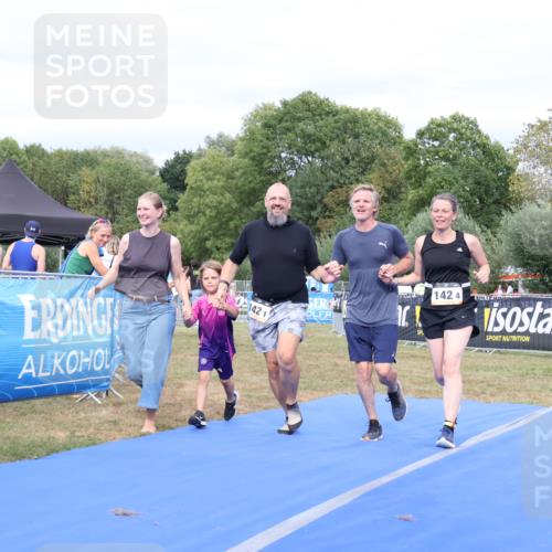 31.08.2025 - Elbe Triathlon Hamburg Strokosch-Dieckow http://msf.ph/oto/8658684 31.08.2025 16:43:12 Ziel  meine-sportfotos.de