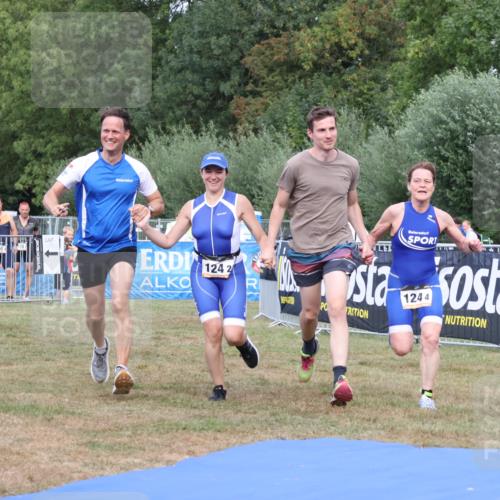 31.08.2025 - Elbe Triathlon Hamburg Strokosch-Dieckow http://msf.ph/oto/8658702 31.08.2025 16:45:08 Ziel  meine-sportfotos.de
