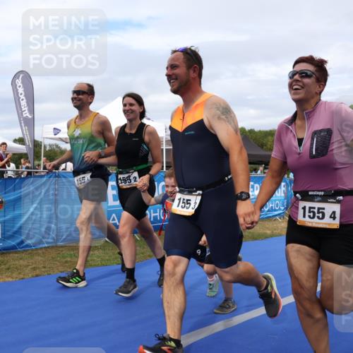 31.08.2025 - Elbe Triathlon Hamburg Strokosch-Dieckow http://msf.ph/oto/8658737 31.08.2025 16:46:07 Ziel  meine-sportfotos.de