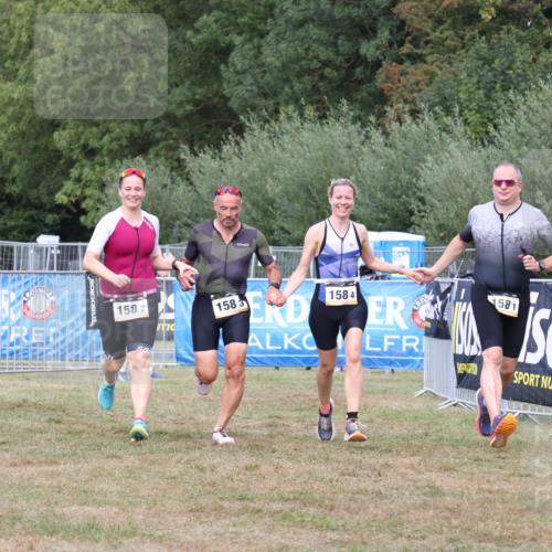 31.08.2025 - Elbe Triathlon Hamburg Strokosch-Dieckow http://msf.ph/oto/8658742 31.08.2025 16:48:44 Ziel  meine-sportfotos.de