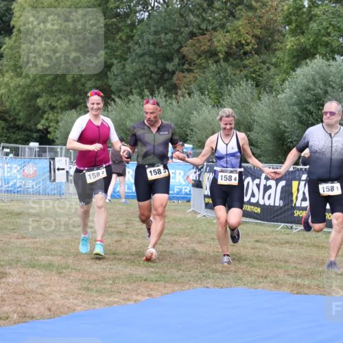 31.08.2025 - Elbe Triathlon Hamburg Strokosch-Dieckow http://msf.ph/oto/8658748 31.08.2025 16:48:46 Ziel  meine-sportfotos.de