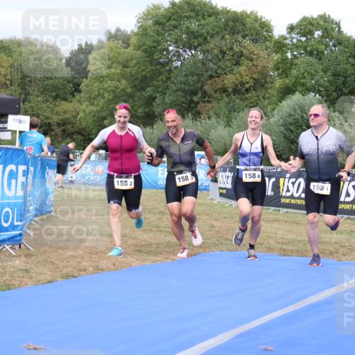 31.08.2025 - Elbe Triathlon Hamburg Strokosch-Dieckow http://msf.ph/oto/8658753 31.08.2025 16:48:47 Ziel  meine-sportfotos.de