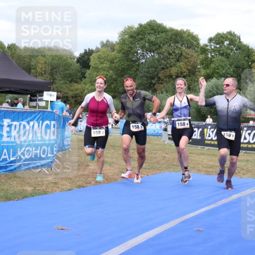 31.08.2025 - Elbe Triathlon Hamburg Strokosch-Dieckow http://msf.ph/oto/8658755 31.08.2025 16:48:48 Ziel  meine-sportfotos.de